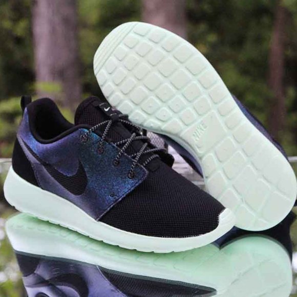 Nike Roshe One WWC QS Women’s Size 8 Teal Black Vapor 808708-303 - Picture 7 of 12